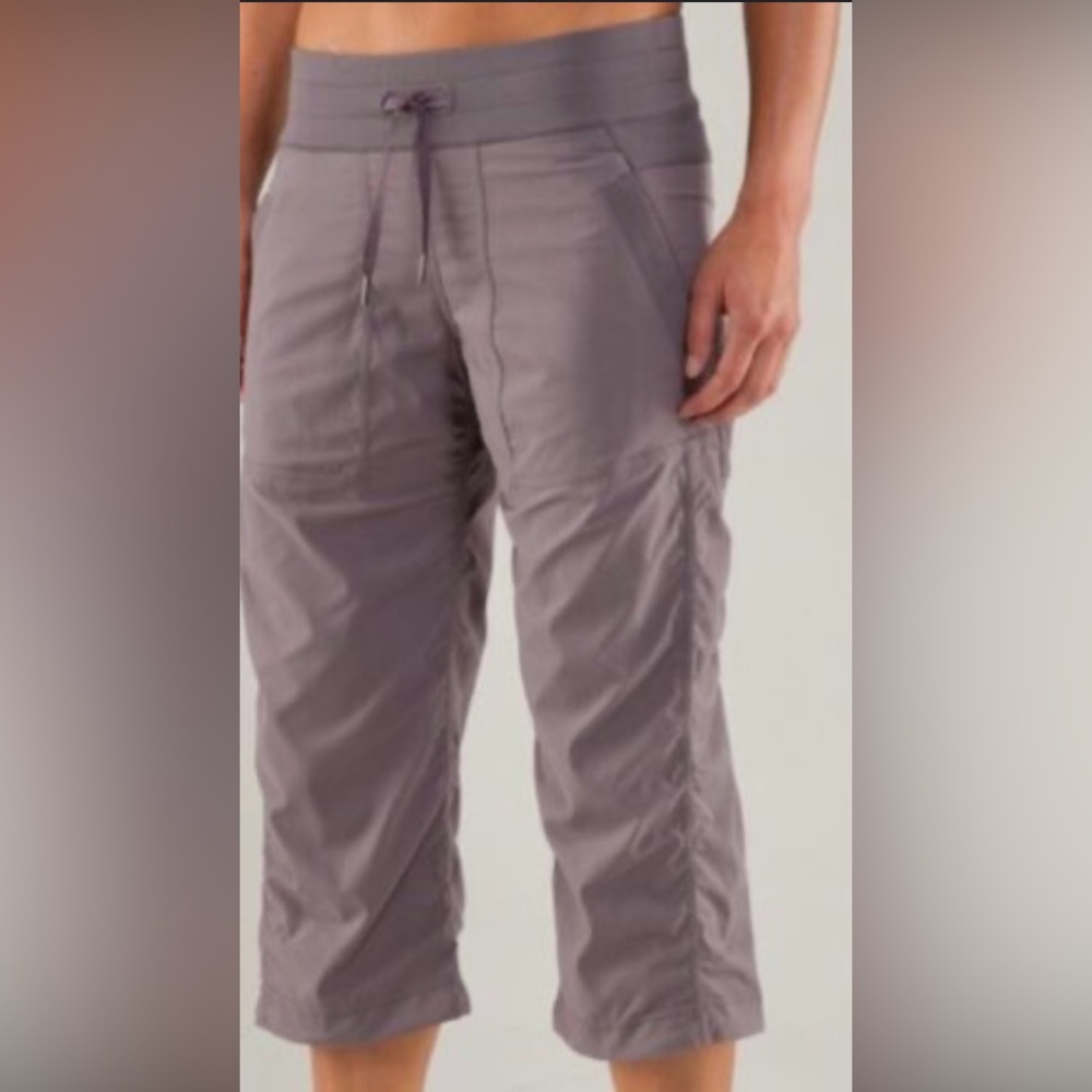 Lululemon Dance Studio cropped pant 
size 6